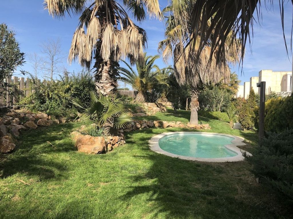 L'Escala Resort