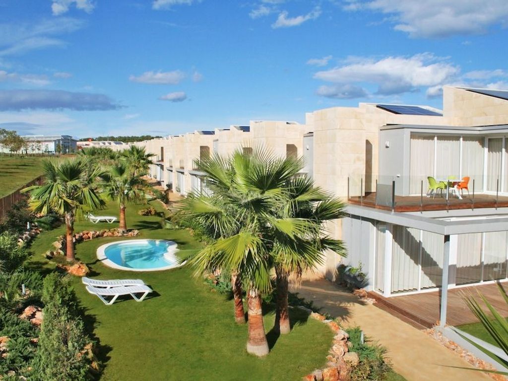 L'Escala Resort