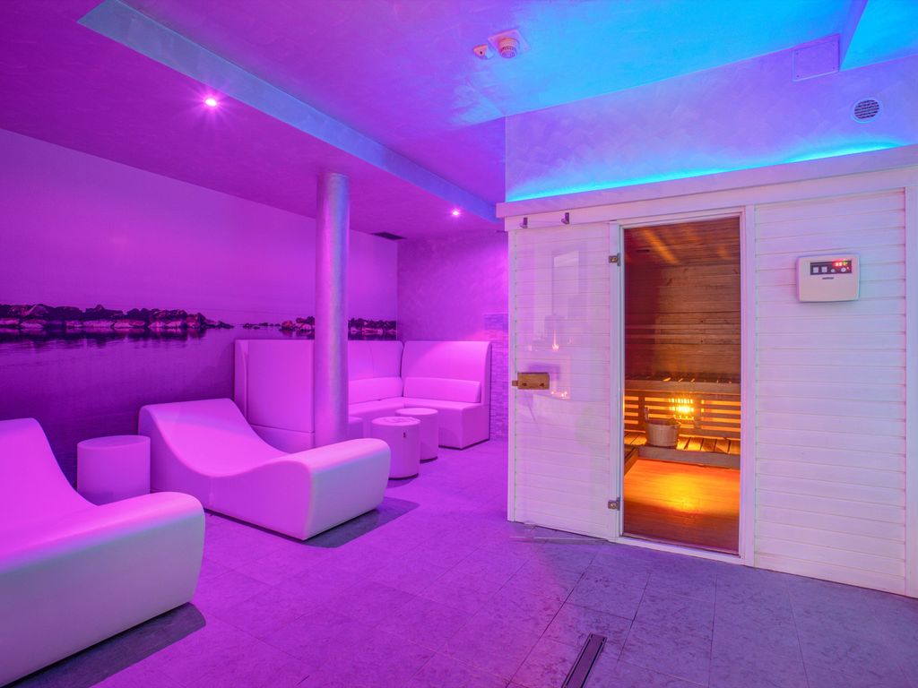 Ferretti Beach Hotel