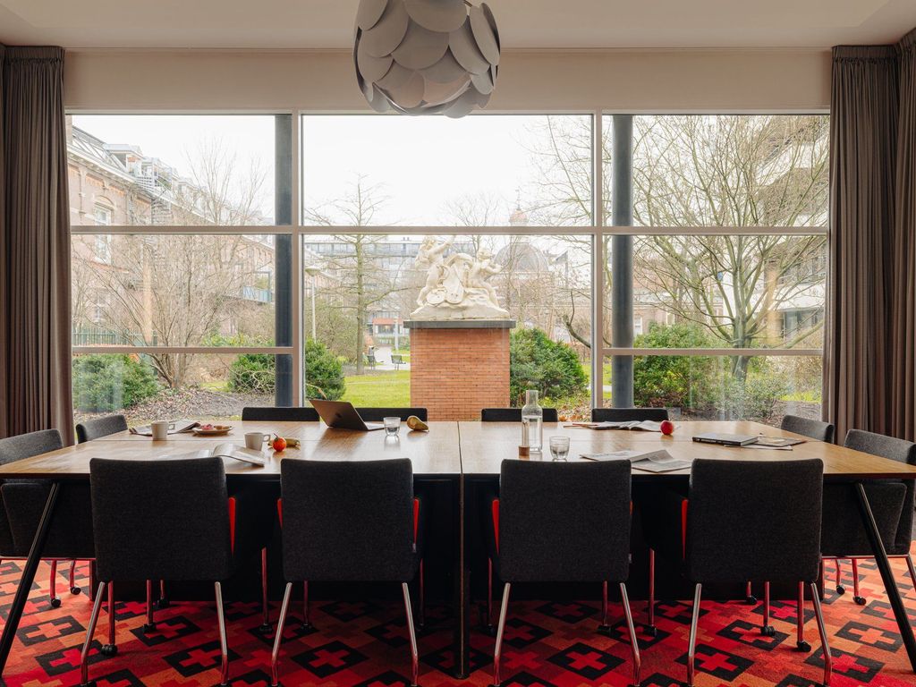 The Manor Amsterdam Leonardo Limited Edition