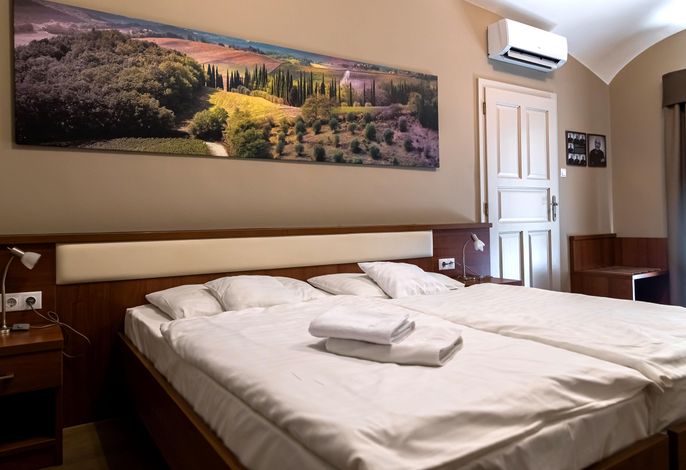 Oliva Hotel