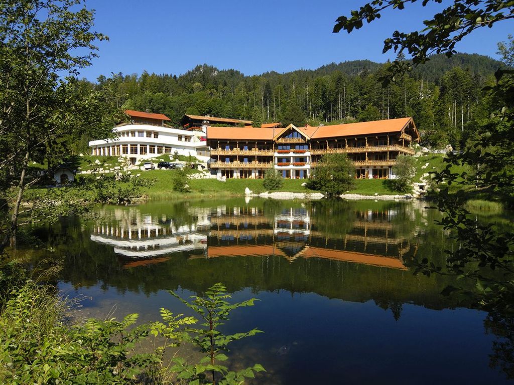 BW Signature Collection Feuriger Tatzlwurm Berghotel & Spa