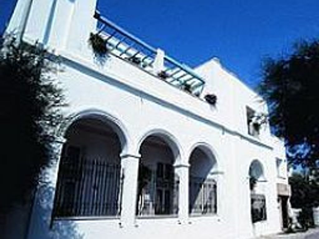 Hyencos Hotel Calos