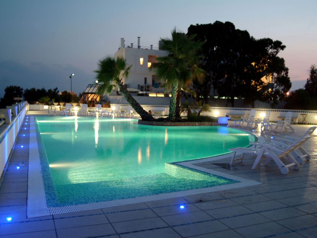 Hyencos Hotel Calos