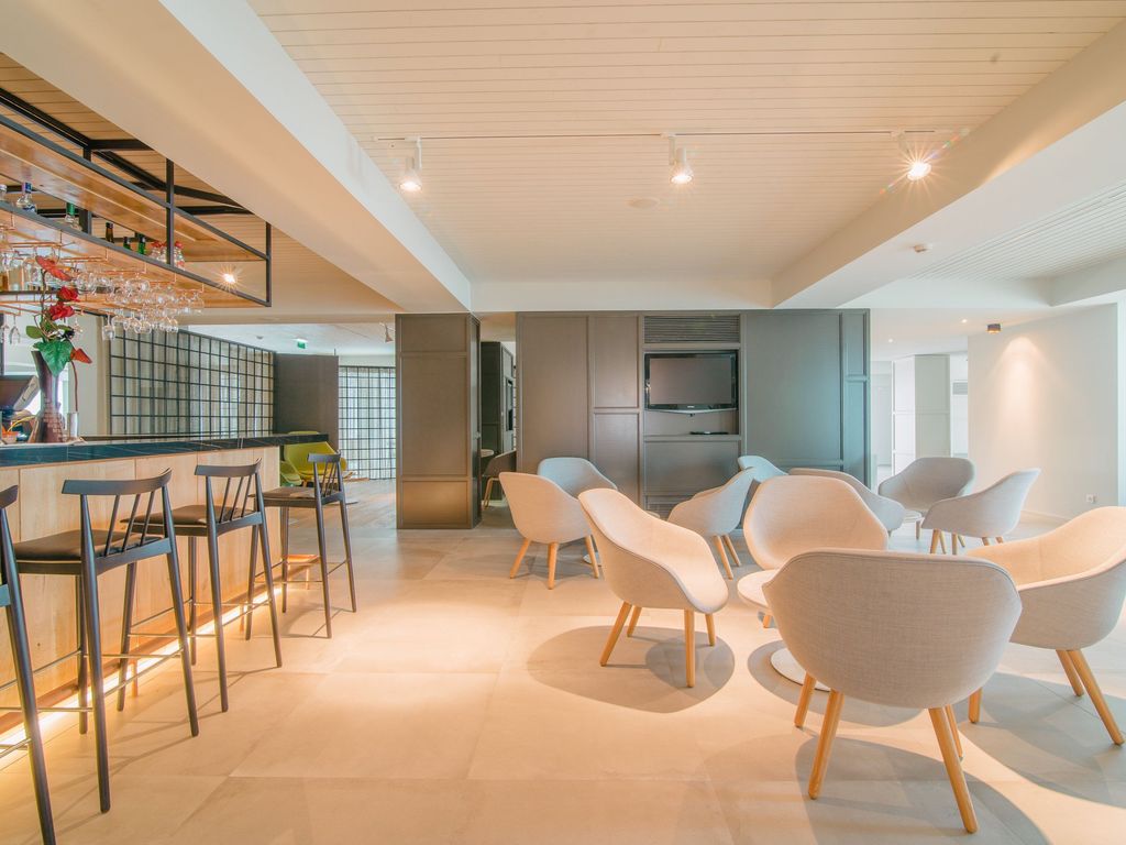 Aqualuz Lagos by The Editory