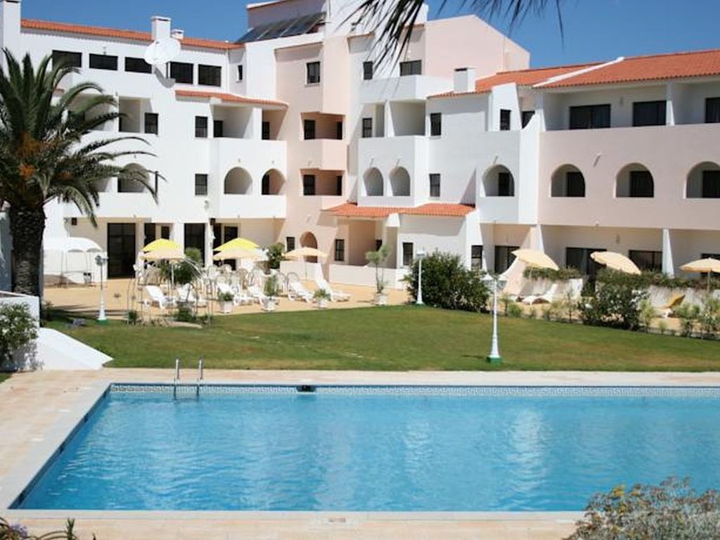 Don Tenorio Aparthotel