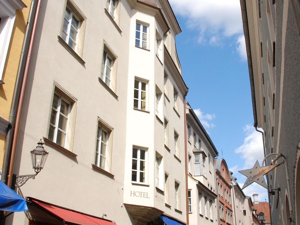 Orphée Grosses Haus