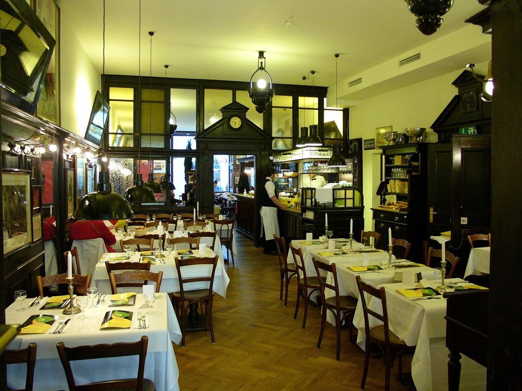Orphée Grosses Haus
