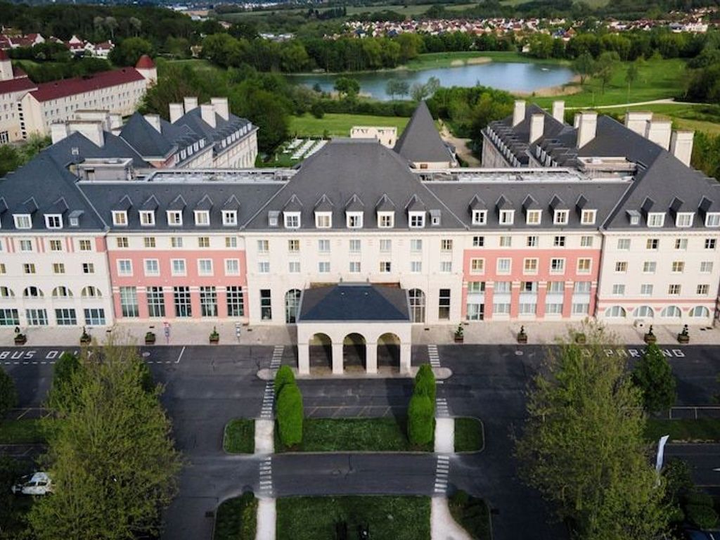 Dream Castle Hotel