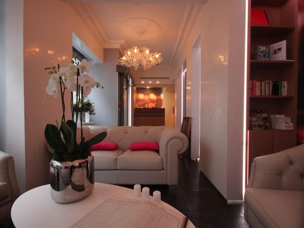 Hotel Lumières Montmartre Paris