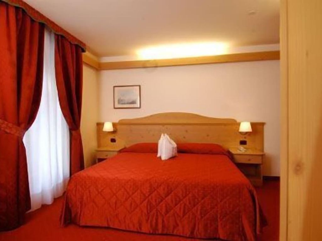 AlpHotel Taller