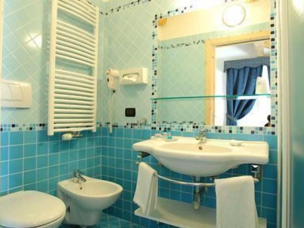AlpHotel Taller