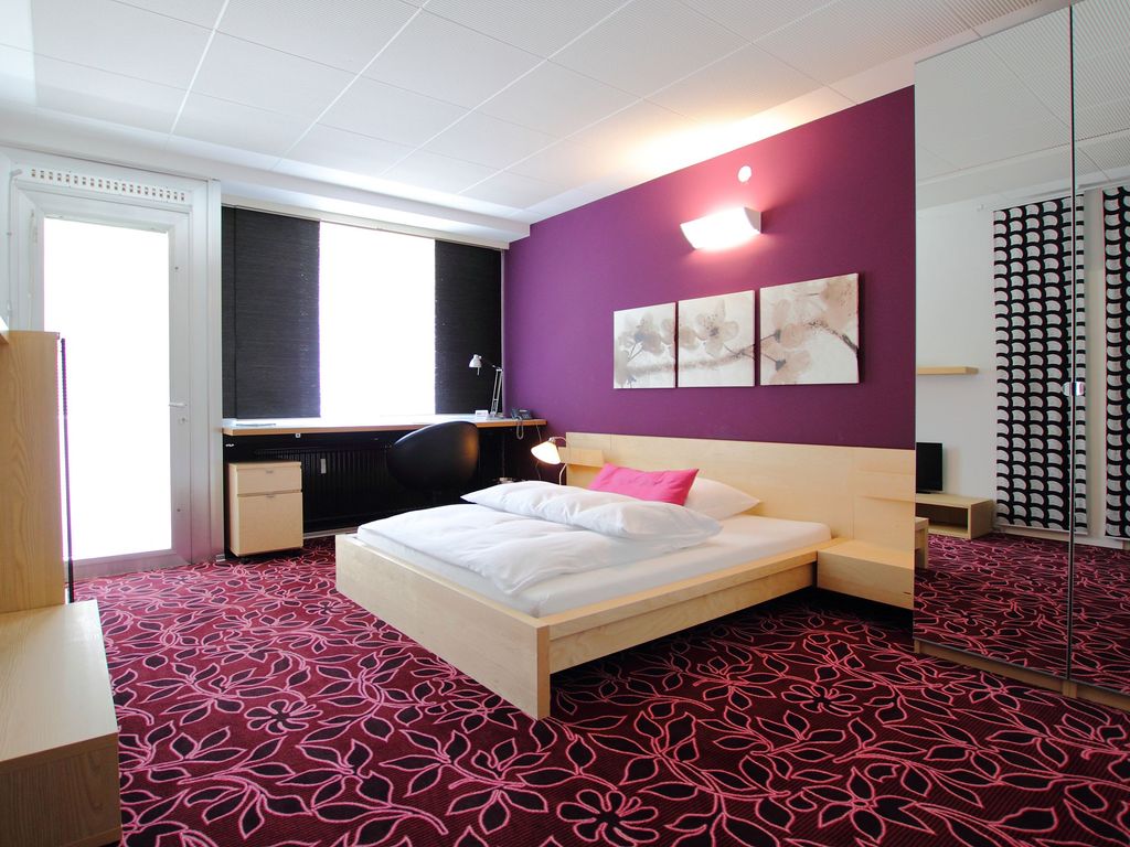 College Garden Hotel