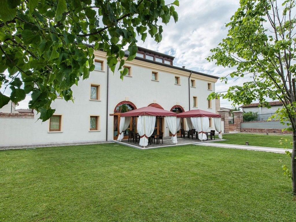Antica Corte Marchesini
