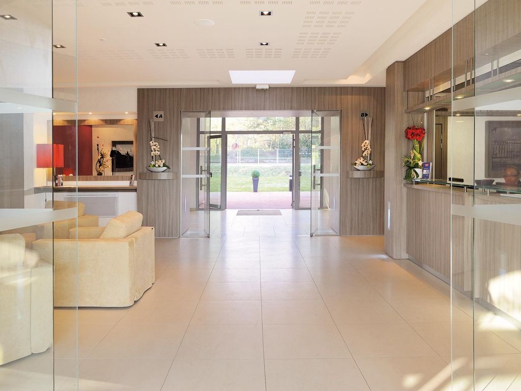 Residhome Paris Guyancourt