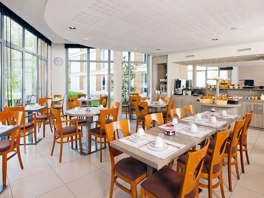 Residhome Paris Guyancourt