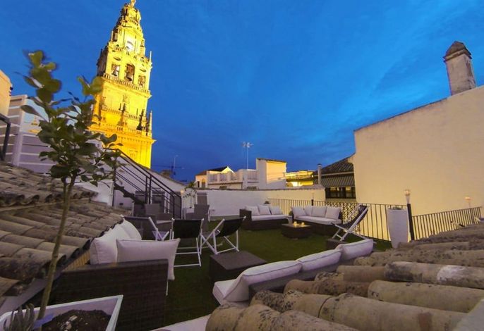Los Patios Hotel