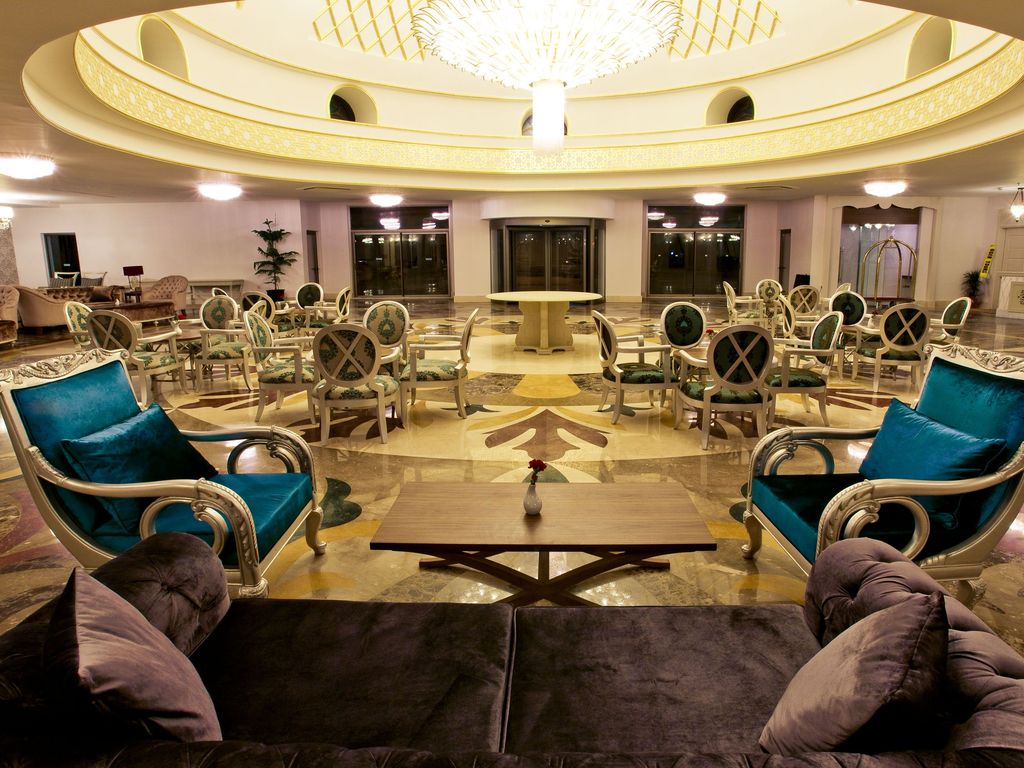 Side Star Resort