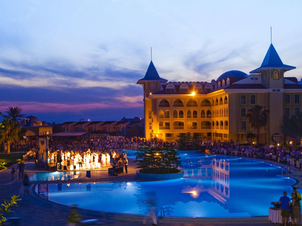 Side Star Resort