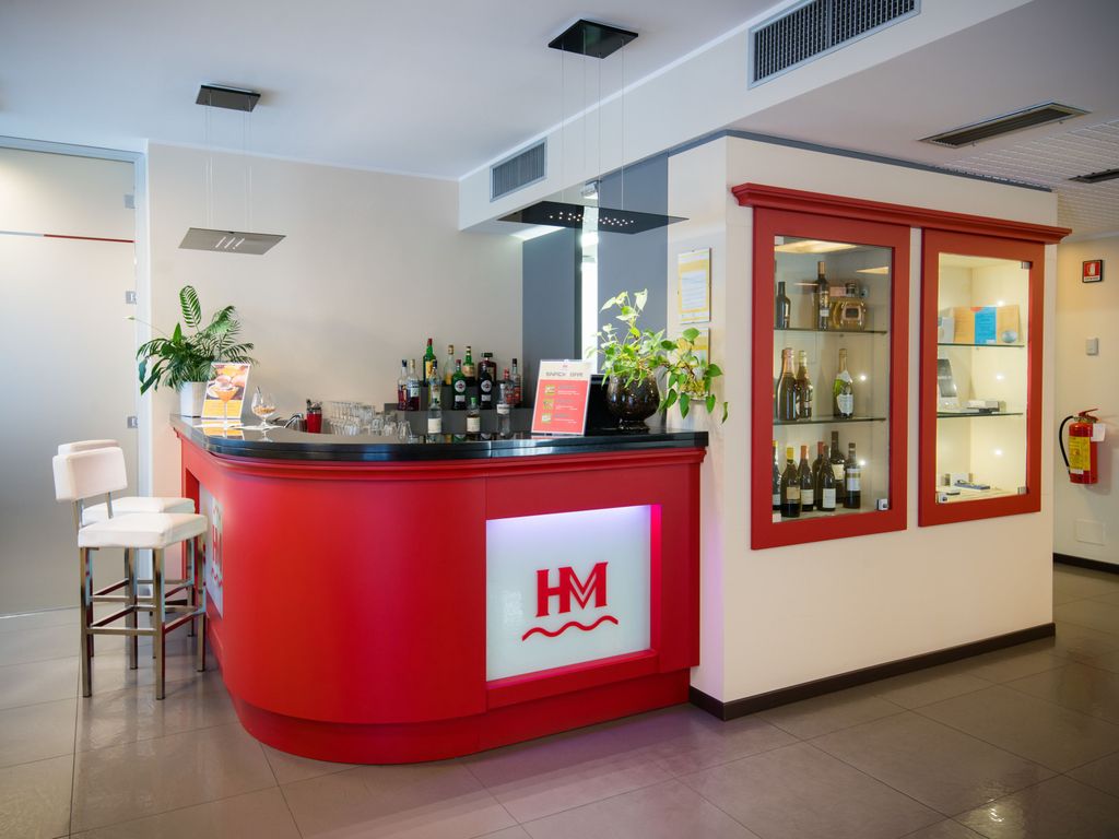Mediterraneo Hotel & Motel