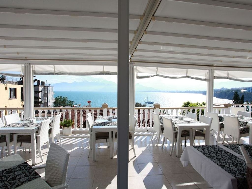 Bacchus Pension