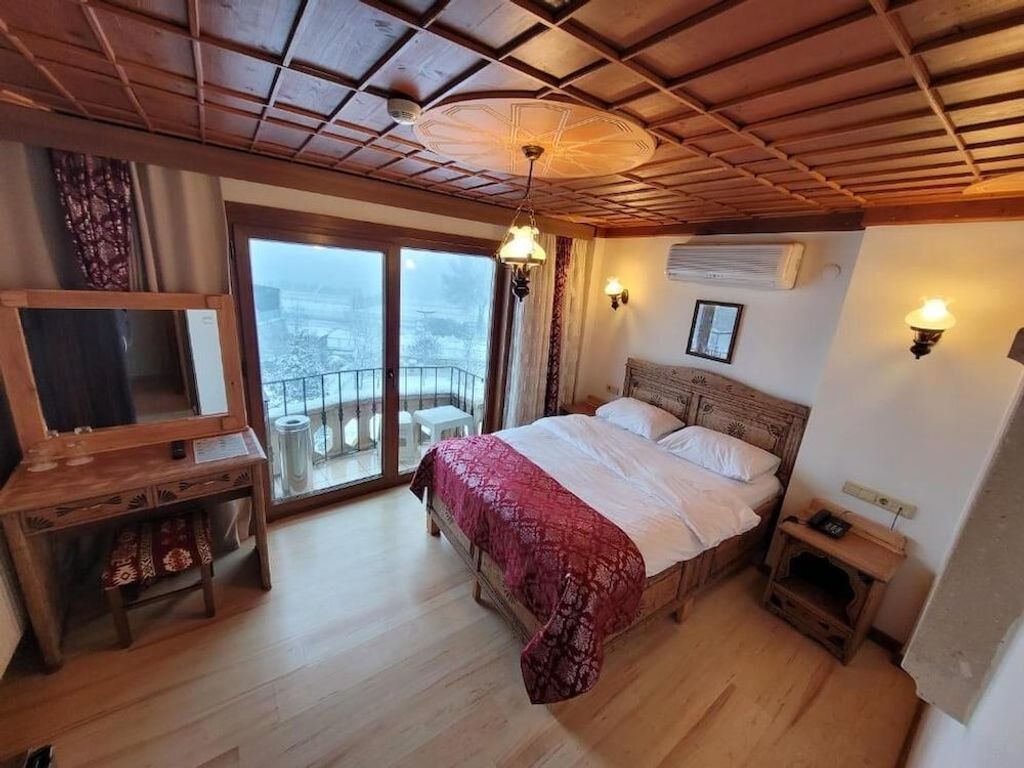 Saruhan Hotel