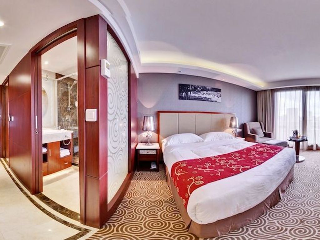 Huatian Chinagora Hotel