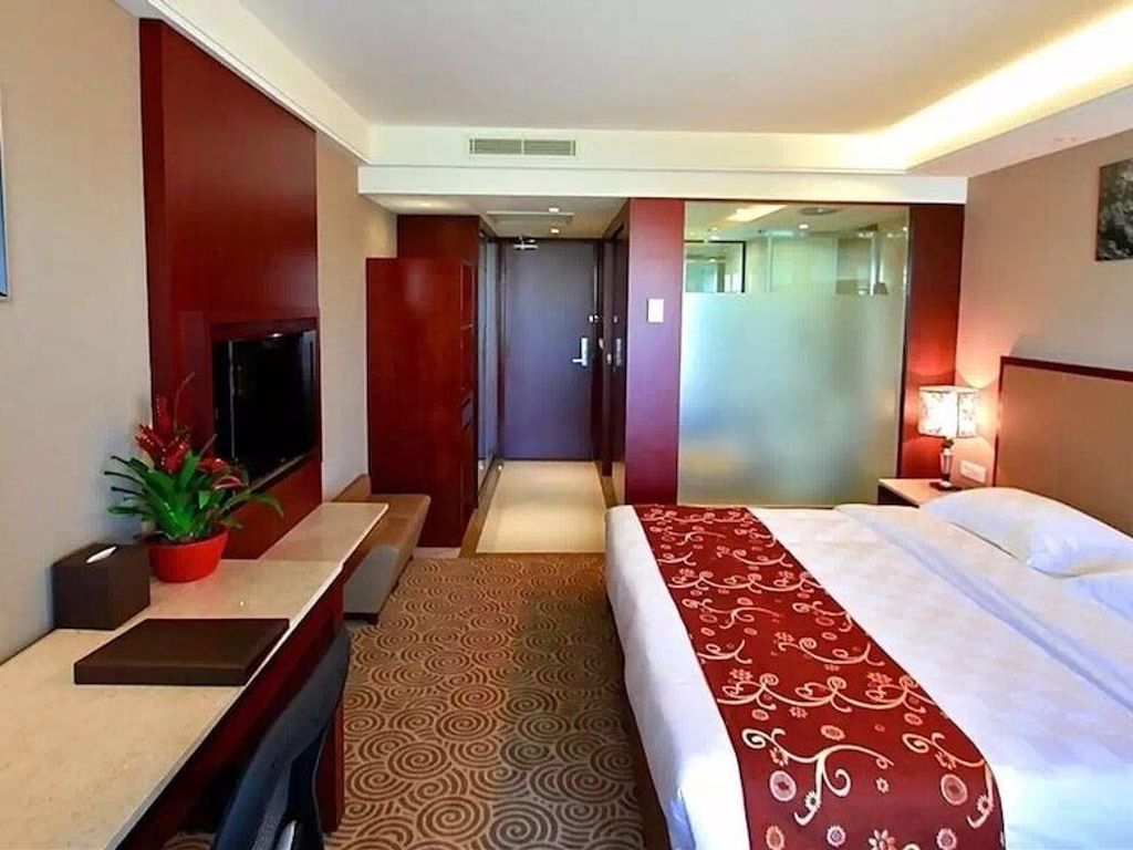 Huatian Chinagora Hotel