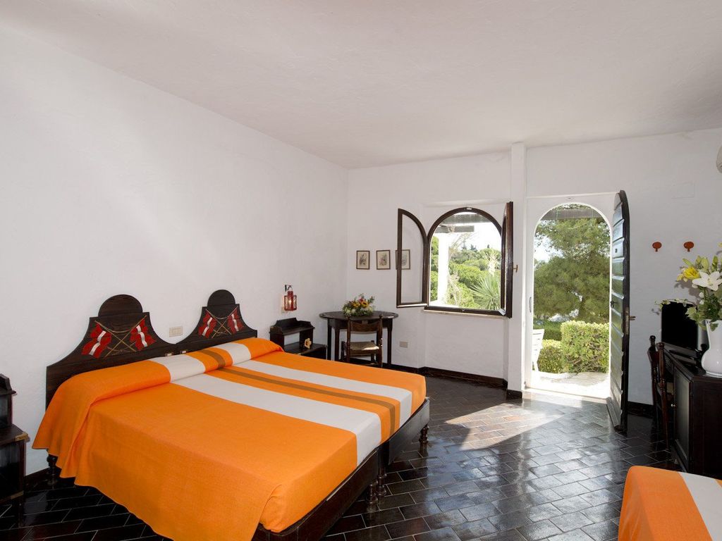 Cala di Mola Hotel Residence