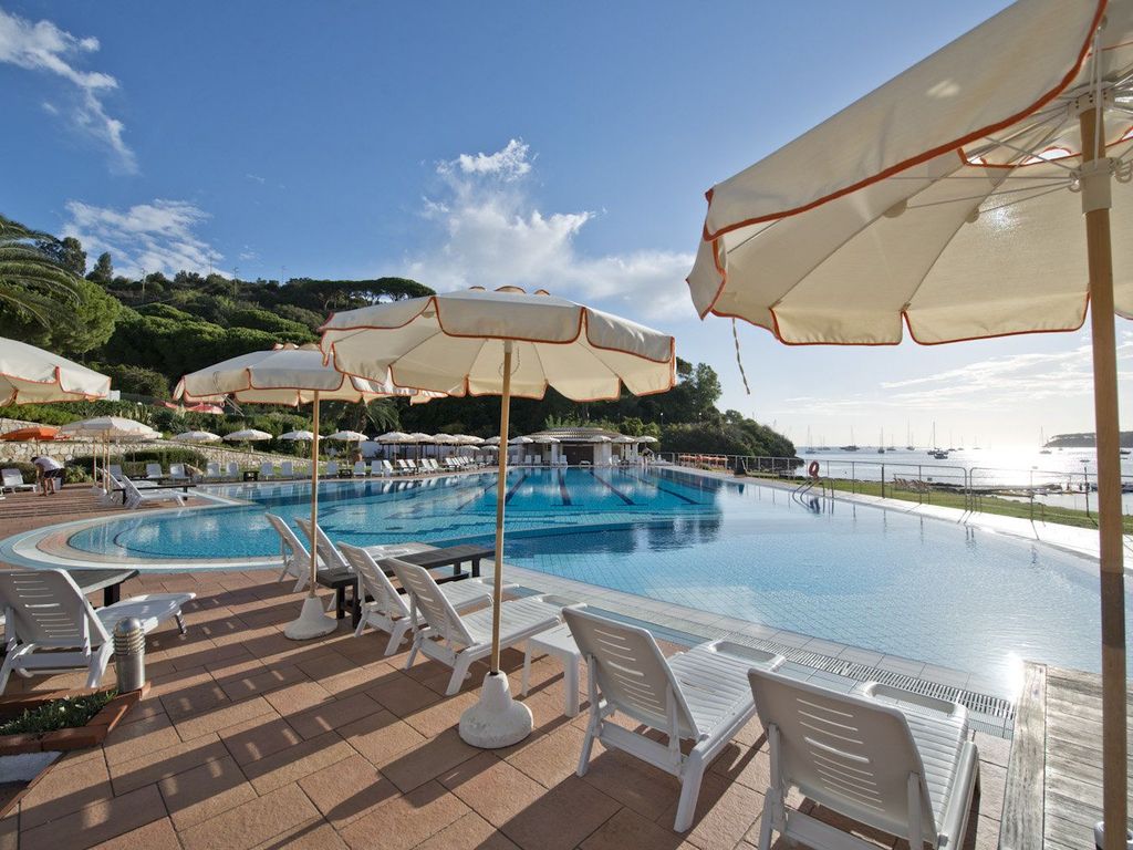 Cala di Mola Hotel Residence