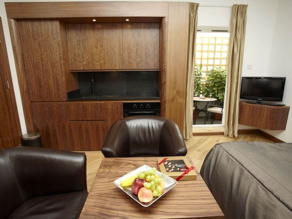 Presidential Apartments - Kensington Kensington