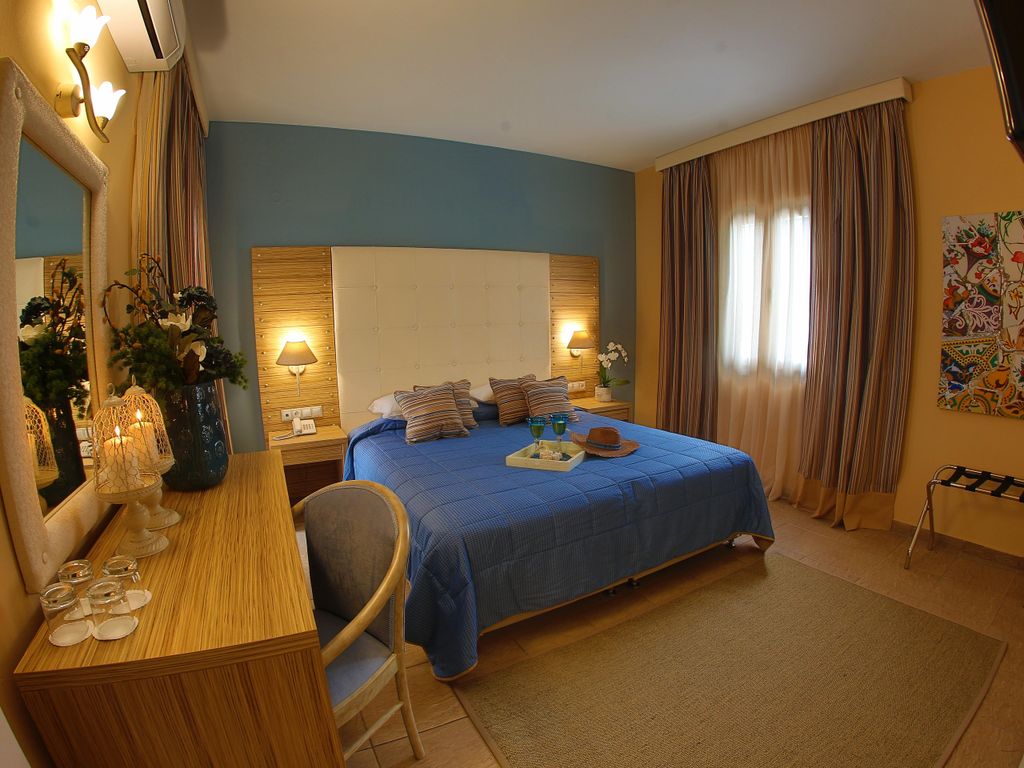 Dolphin Bay Family Beach Resort