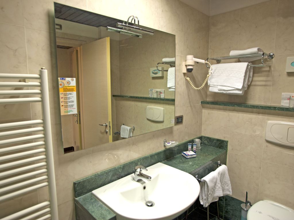 Valentino Hotel