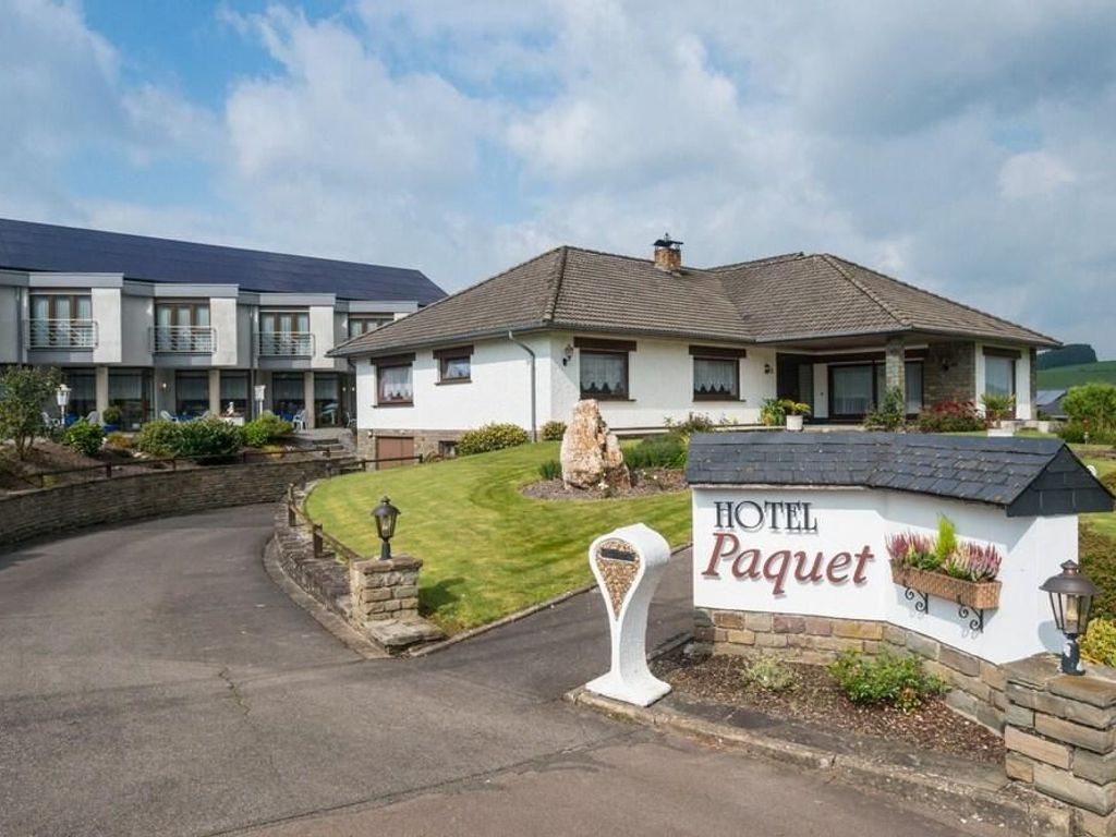 Hotel Paquet