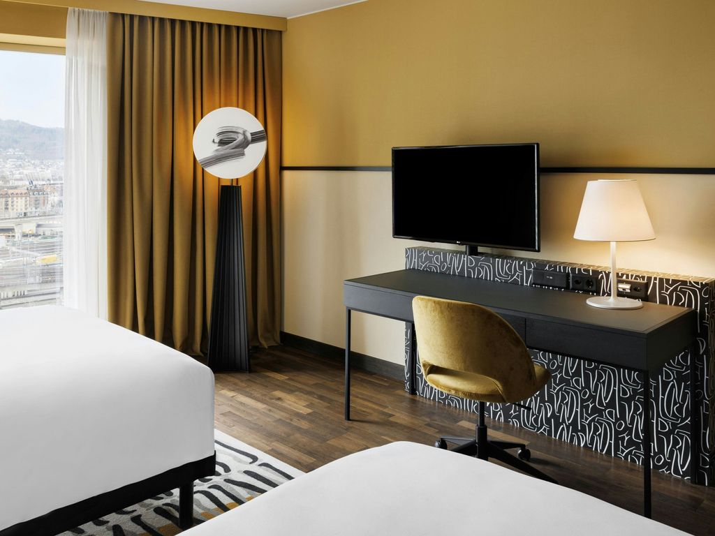 Renaissance Zurich Tower Hotel