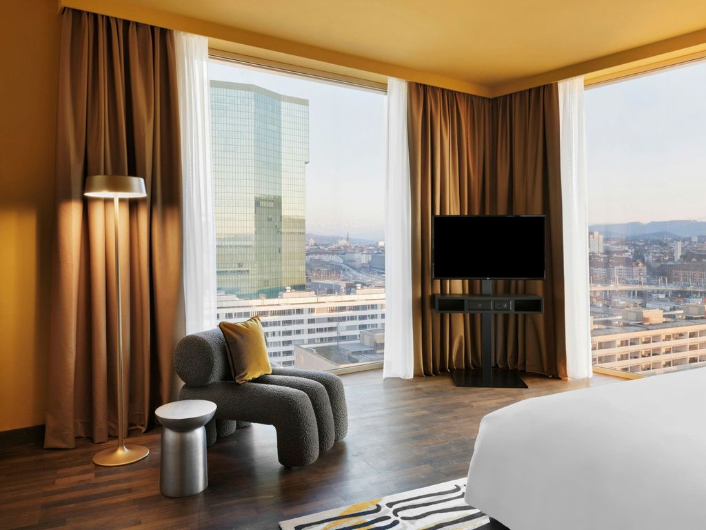 Renaissance Zurich Tower Hotel