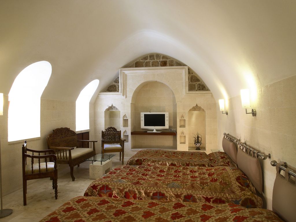 Kasr-ı Nehroz Otel