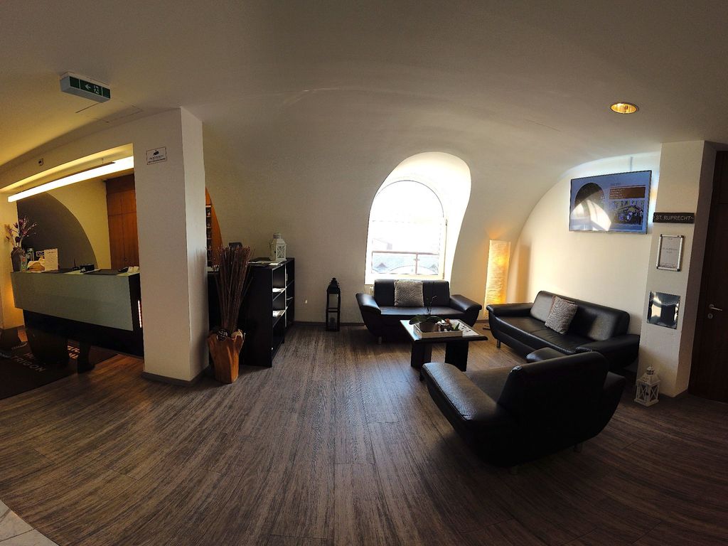 Sky City Hotel Atrigon