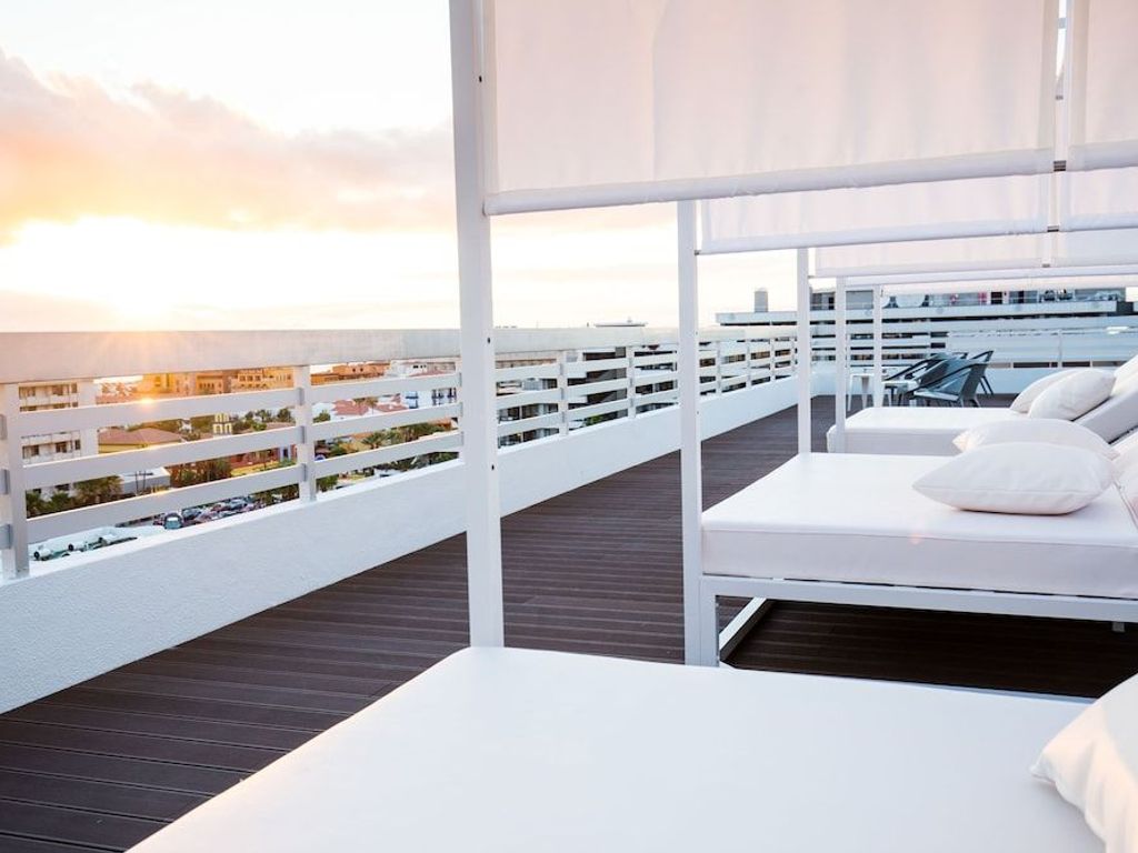 Coral Suites & Spa