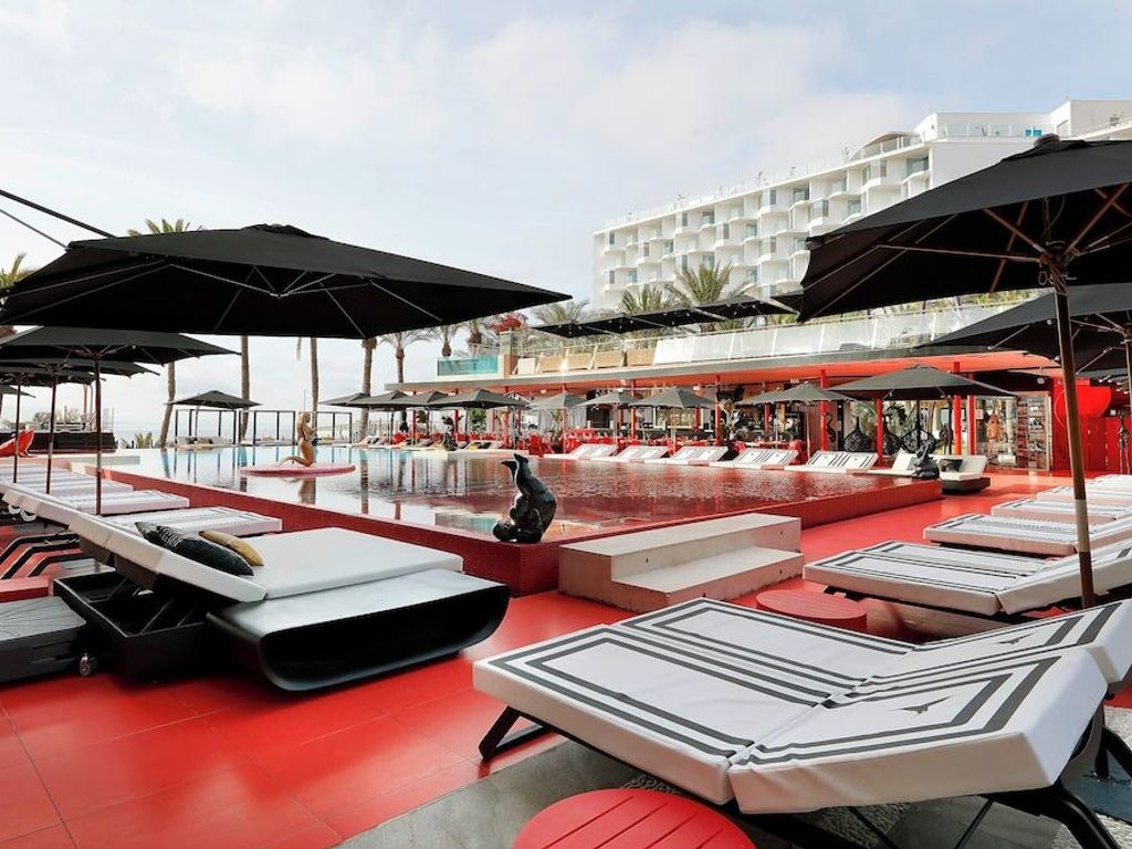 The Unexpected Ibiza Hotel - Ushuaïa Club entrance included