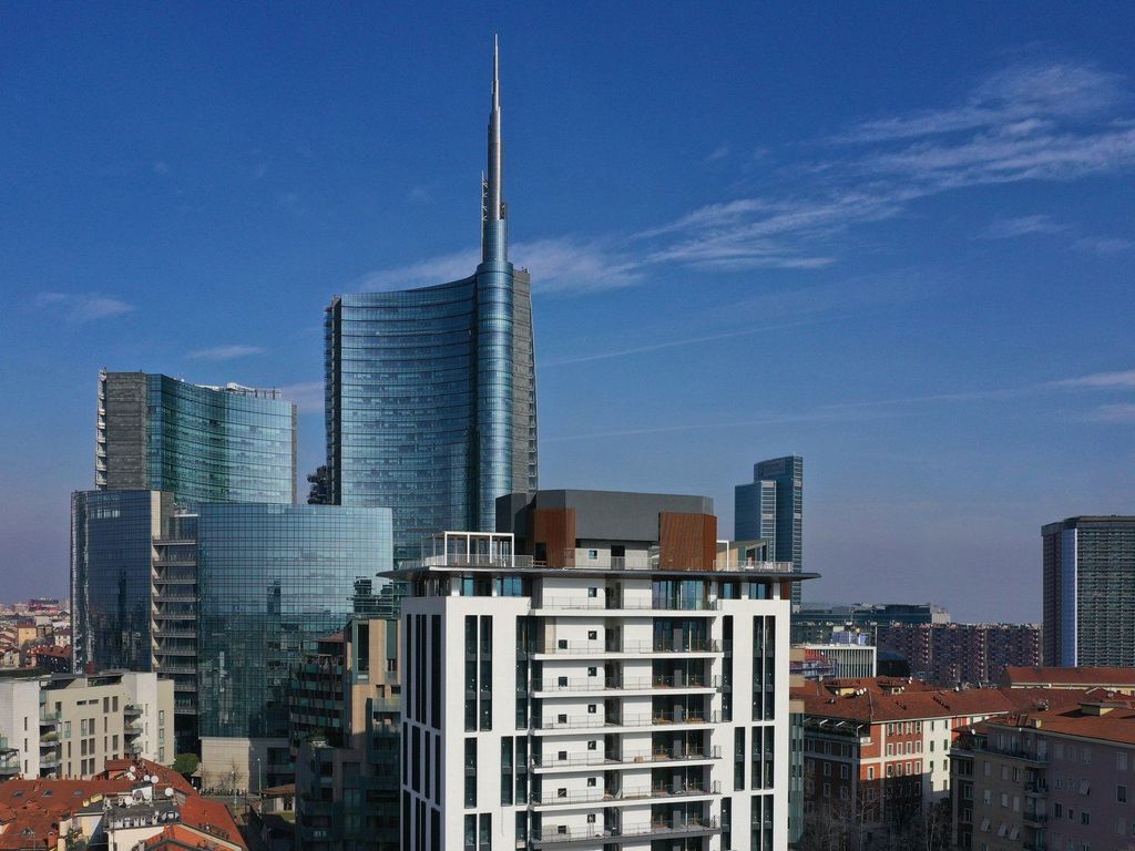Milano Verticale UNA Esperienze