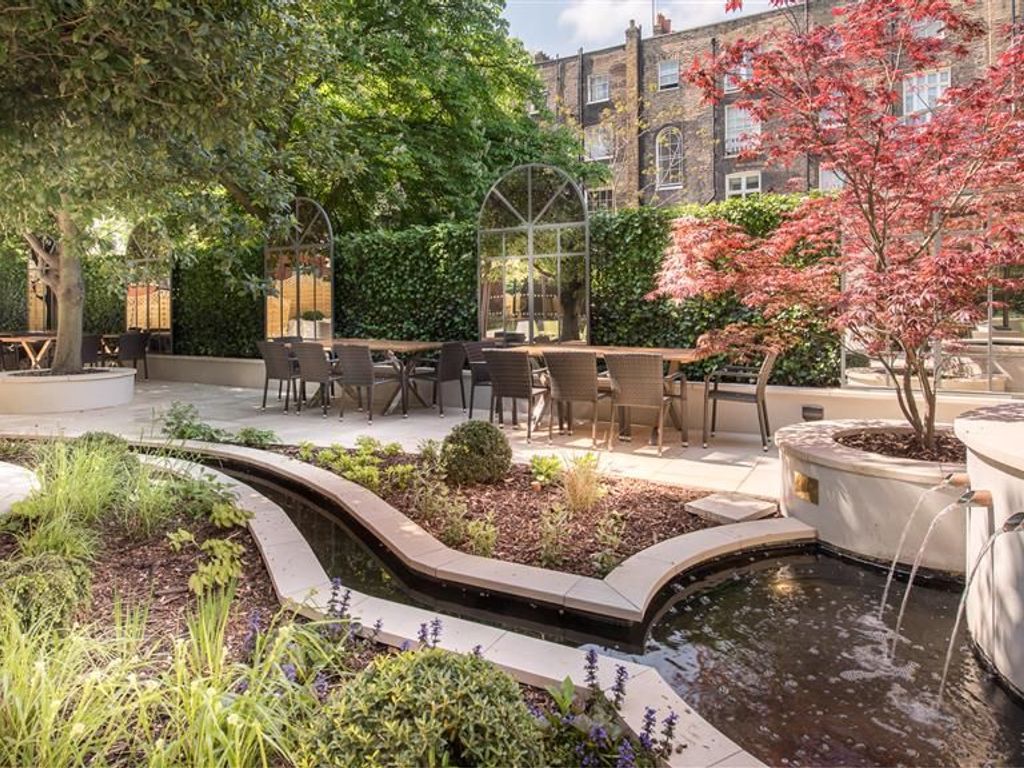 Bedford Hotel