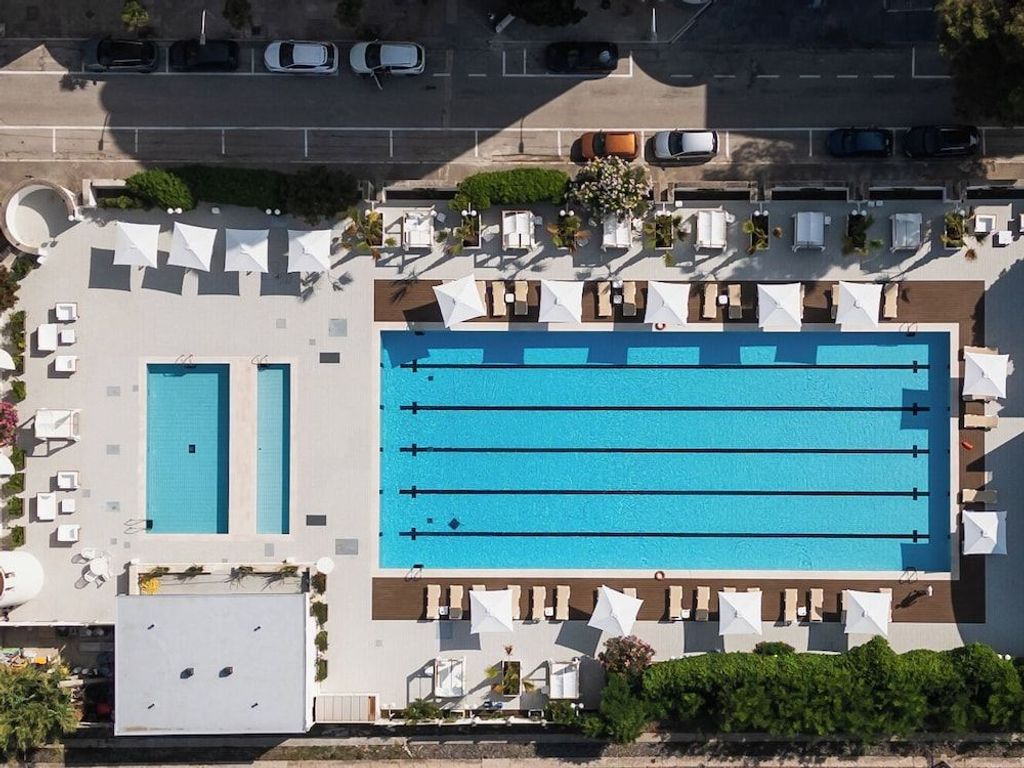 HR Resort