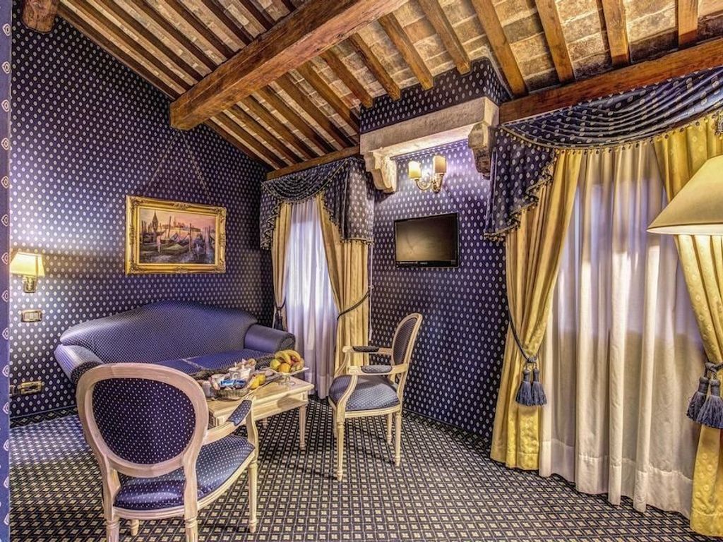 Relais Piazza San Marco