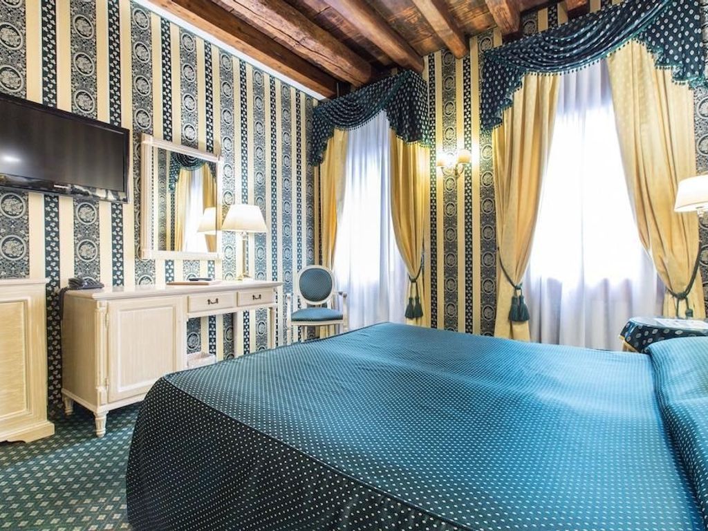 Relais Piazza San Marco