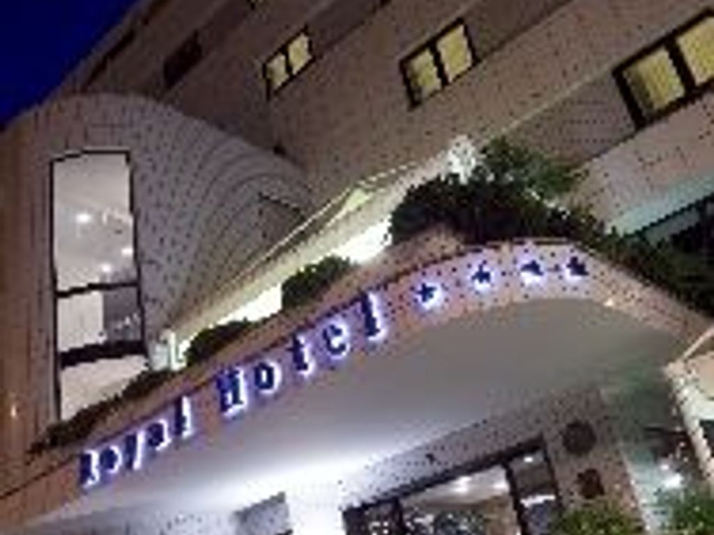 Royal Hotel