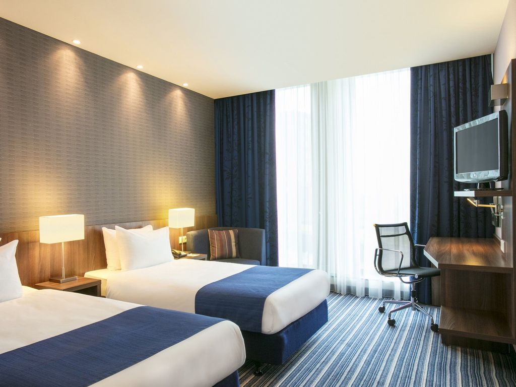 Holiday Inn Express AMSTERDAM - SCHIPHOL by IHG