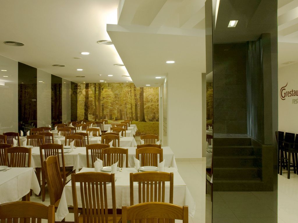 Hotel Genesis
