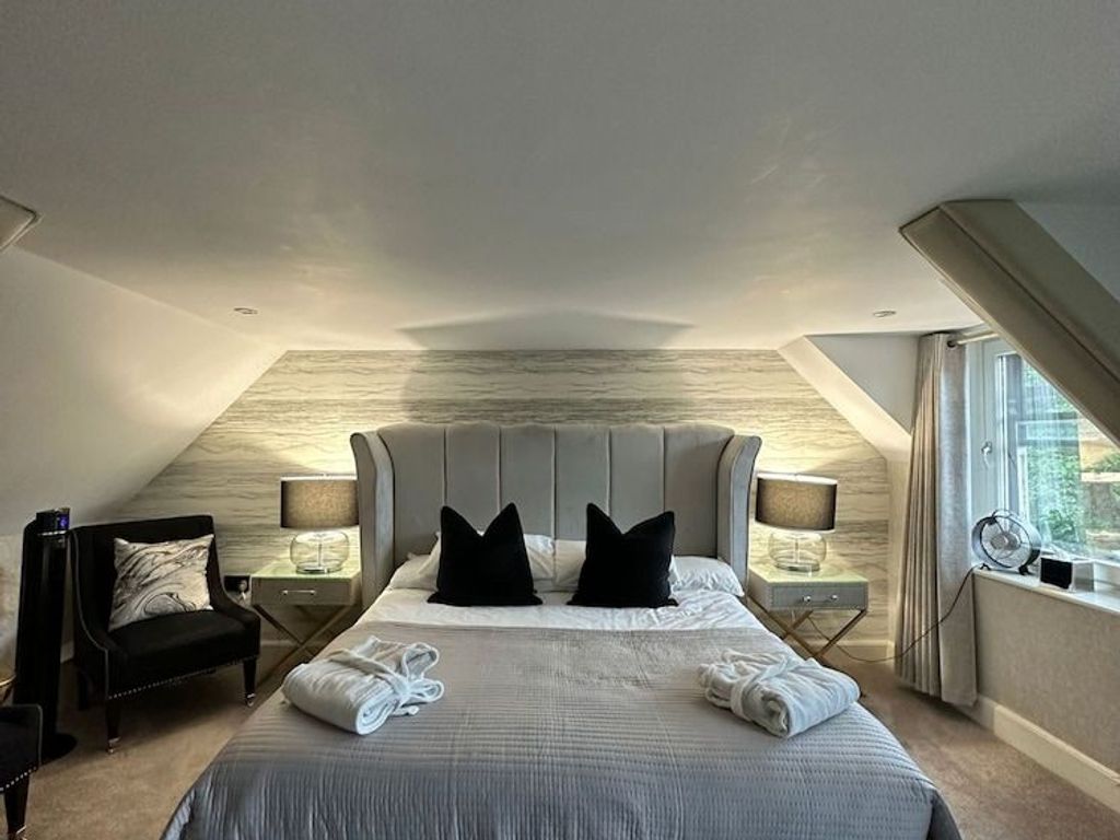OYO The Townhouse