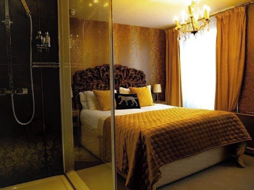 OYO The Townhouse
